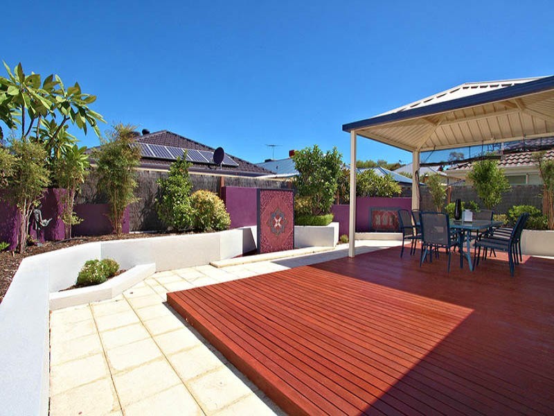 20 Ambleside Way, Canning Vale WA 6155