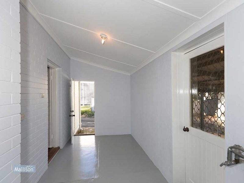 3003 Albany Highway, Kelmscott WA 6111