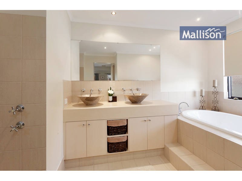 13 Casey Close, Canning Vale WA 6155