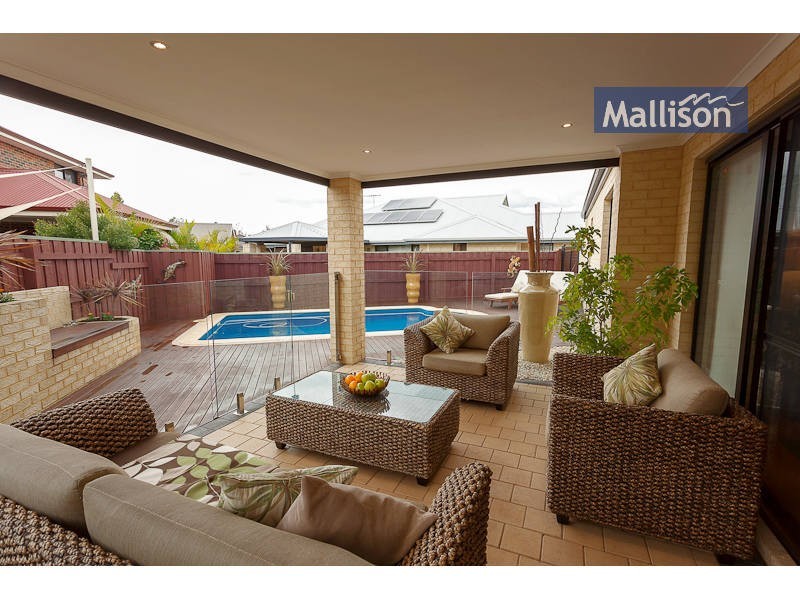 13 Casey Close, Canning Vale WA 6155