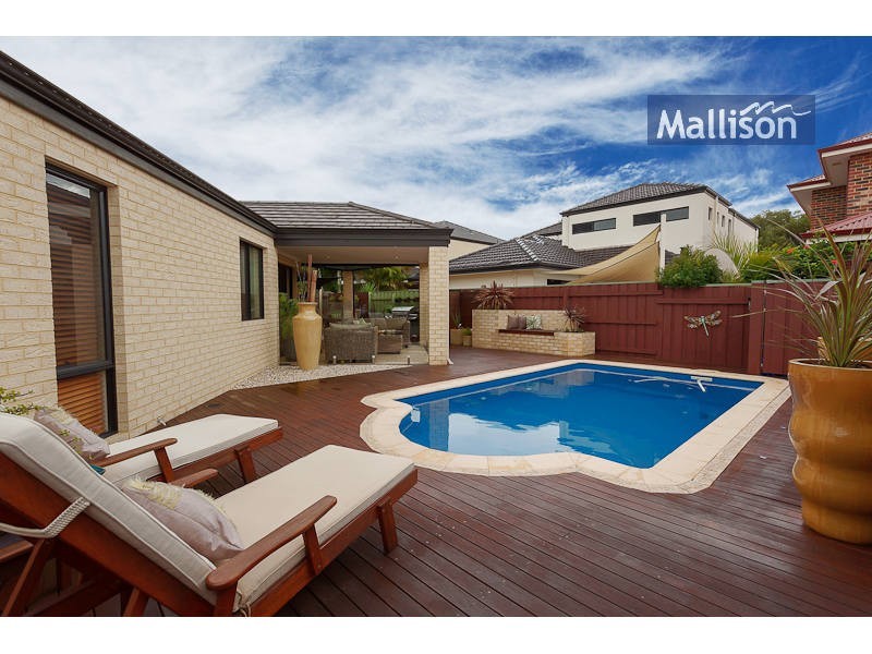 13 Casey Close, Canning Vale WA 6155