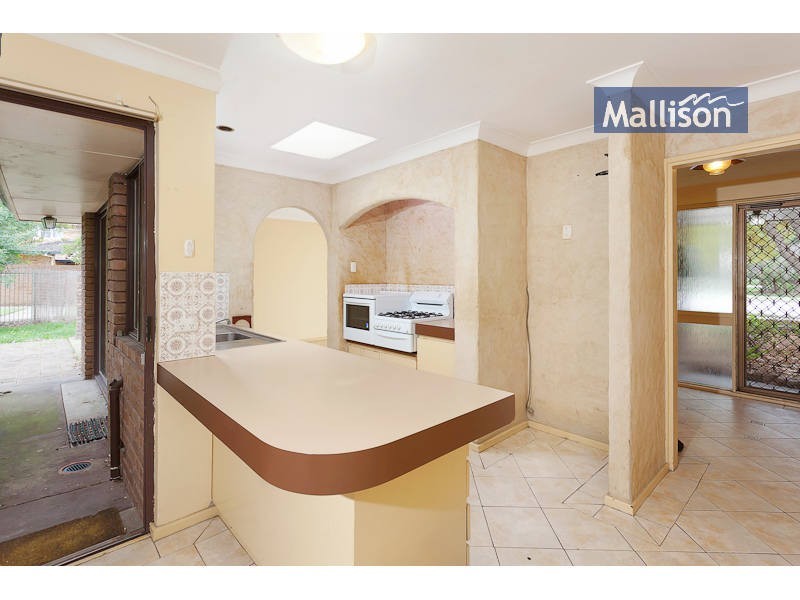 66 Grenadier Drive, Thornlie WA 6108