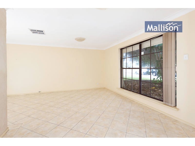 66 Grenadier Drive, Thornlie WA 6108