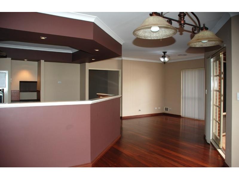 7 Coolbarro Lane, Redcliffe WA 6104