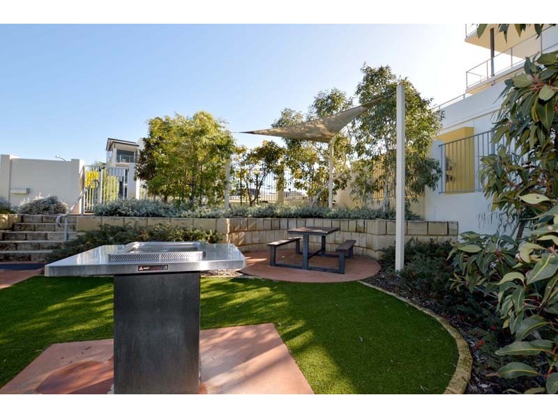 12/6 Ibera Way, Success WA 6164