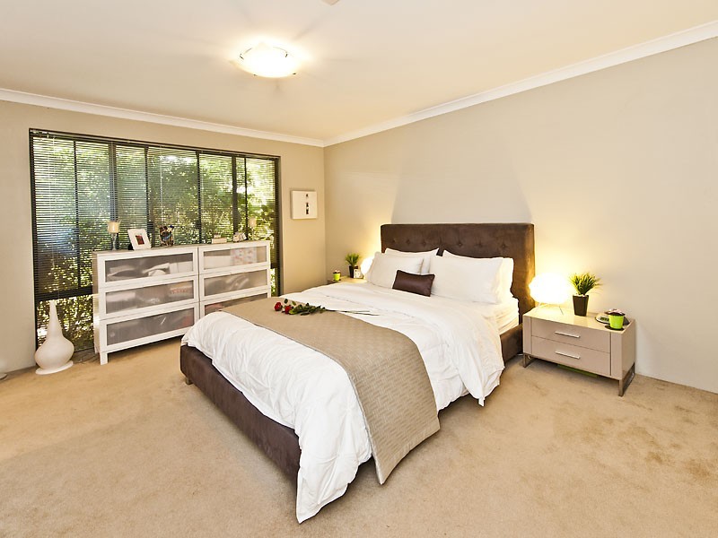 8 Leicester Crescent, Canning Vale WA 6155