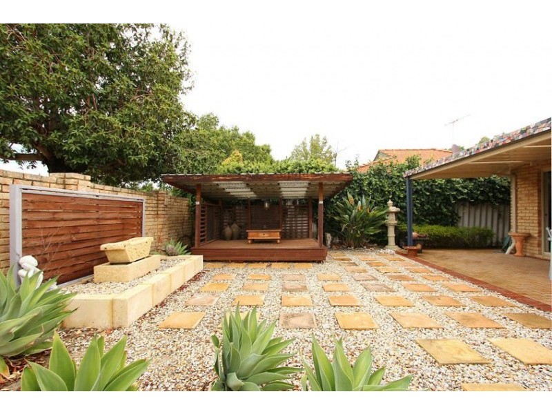 11 Torridon Street, Ardross WA 6153