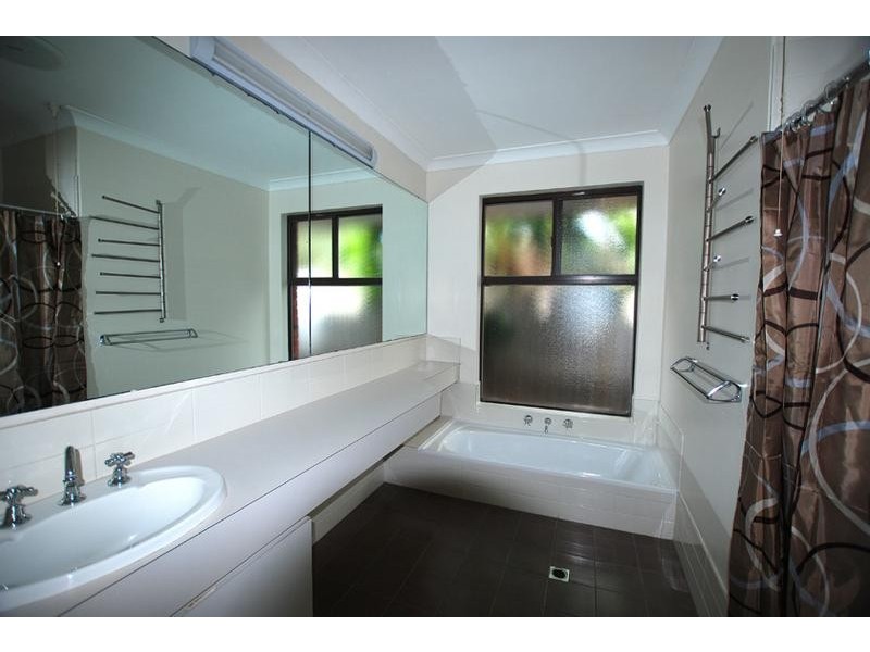 8 Damepattie Drive, Willetton WA 6155