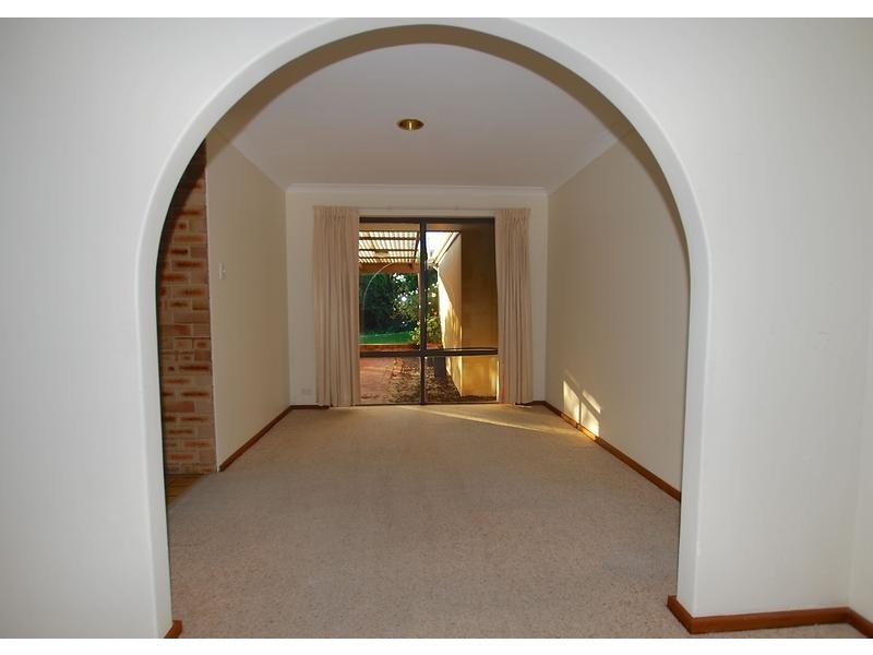 8 Damepattie Drive, Willetton WA 6155