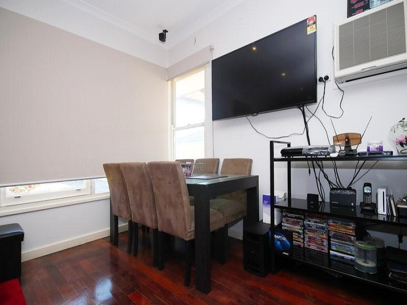 17 Hartfield Street, Queens Park WA 6107