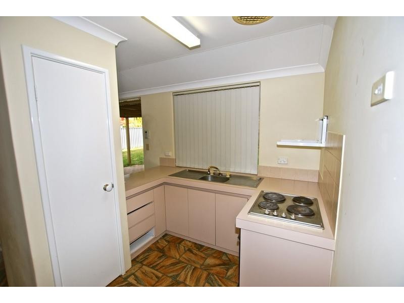 16 Nyandi Court, Thornlie WA 6108