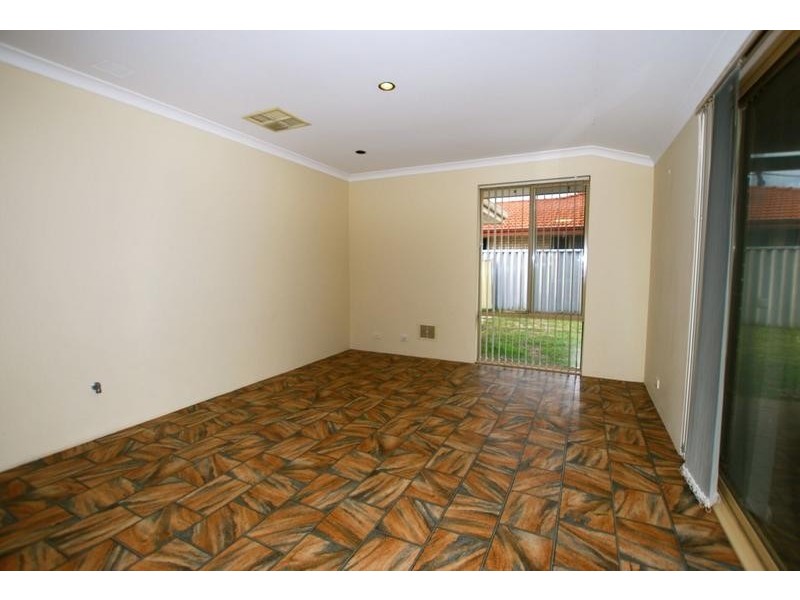 16 Nyandi Court, Thornlie WA 6108