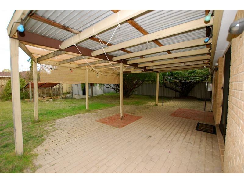 16 Nyandi Court, Thornlie WA 6108