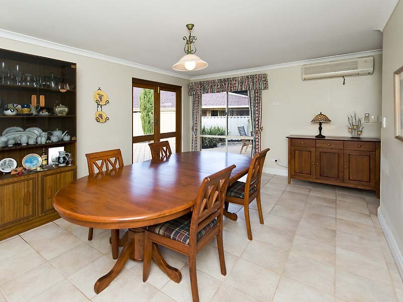3 Delphi Place, Coogee WA 6166
