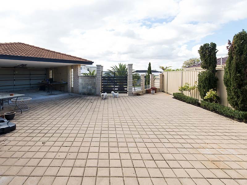 3 Delphi Place, Coogee WA 6166
