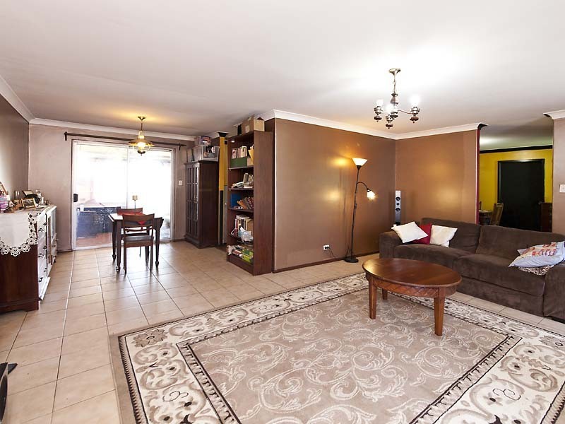 30 Crufts Way, Canning Vale WA 6155