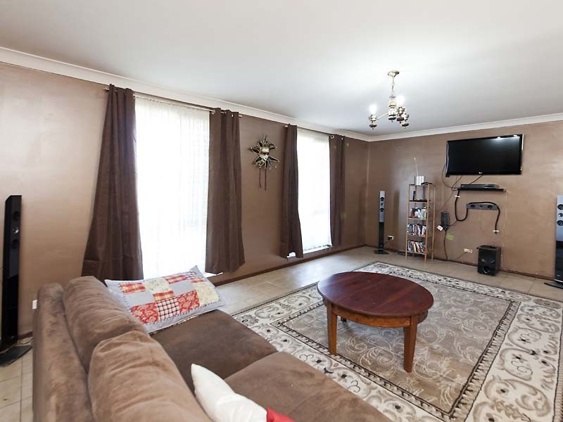 30 Crufts Way, Canning Vale WA 6155