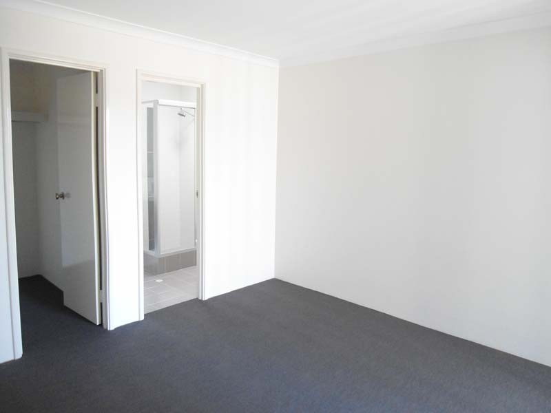 81 Bellas Circuit, Piara Waters WA 6112