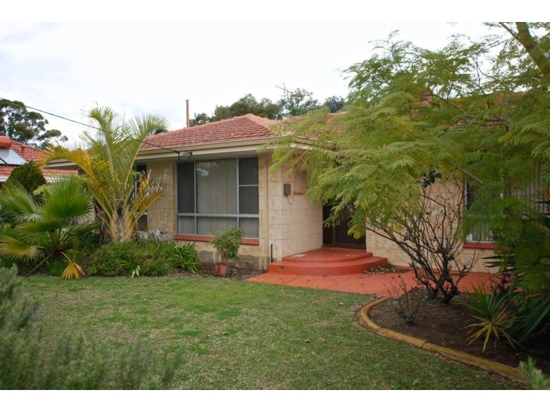 23 Loris Way, Kardinya WA 6163
