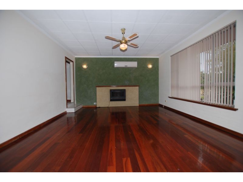 23 Loris Way, Kardinya WA 6163