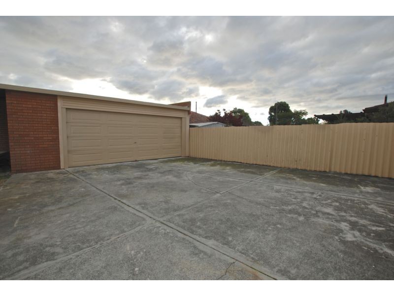 23 Loris Way, Kardinya WA 6163