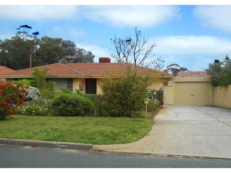 23 Loris Way, Kardinya WA 6163