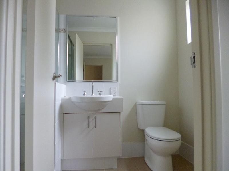 11/148 Railway Parade, Queens Park WA 6107