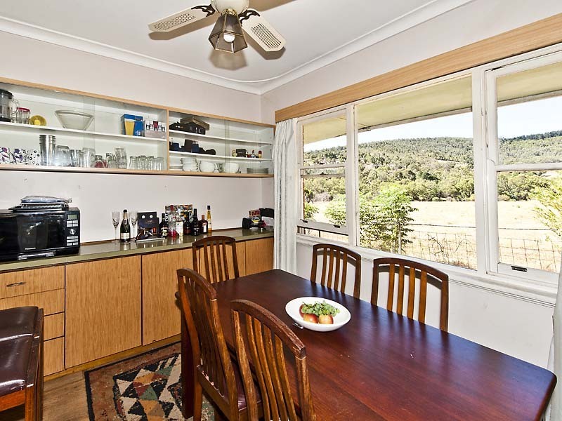 31 Armstrong Road, Kelmscott WA 6111