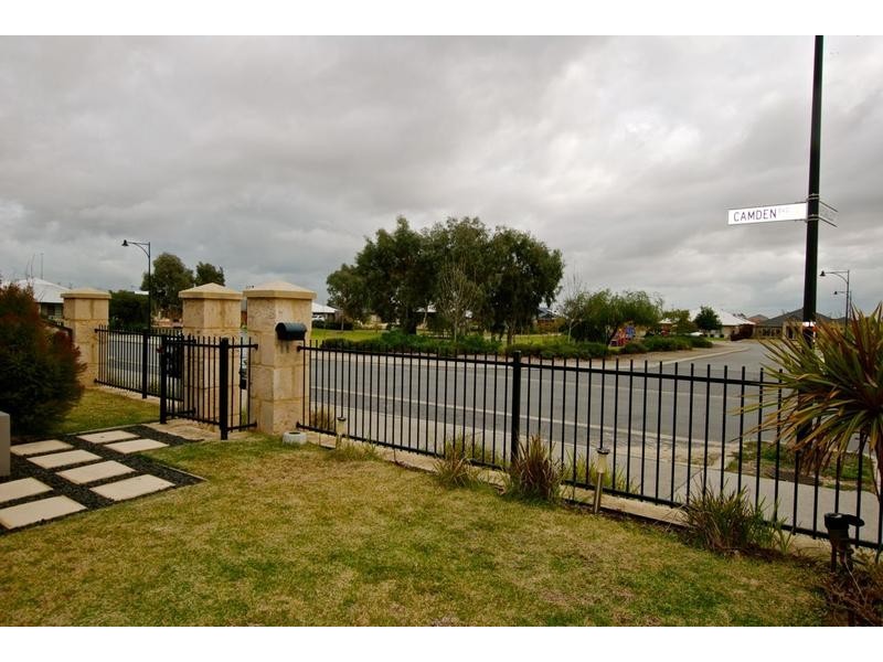 35 Camden Boulevard, Aubin Grove WA 6164