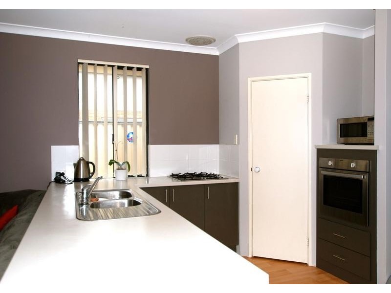 35 Camden Boulevard, Aubin Grove WA 6164