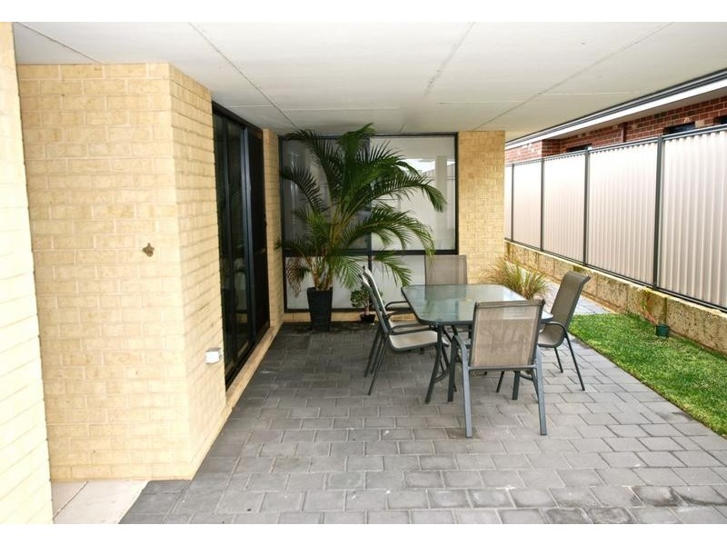 35 Camden Boulevard, Aubin Grove WA 6164