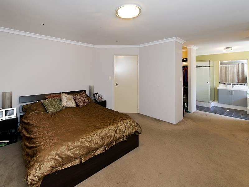 9 Montgomery Lane, Langford WA 6147