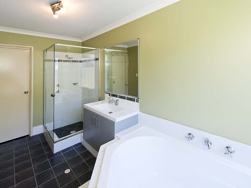 9 Montgomery Lane, Langford WA 6147