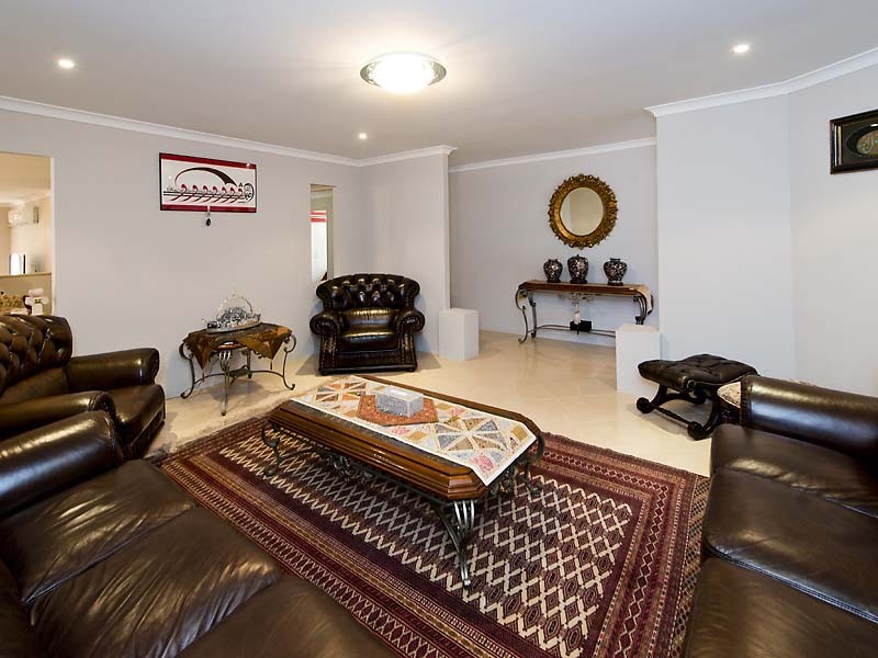 9 Montgomery Lane, Langford WA 6147