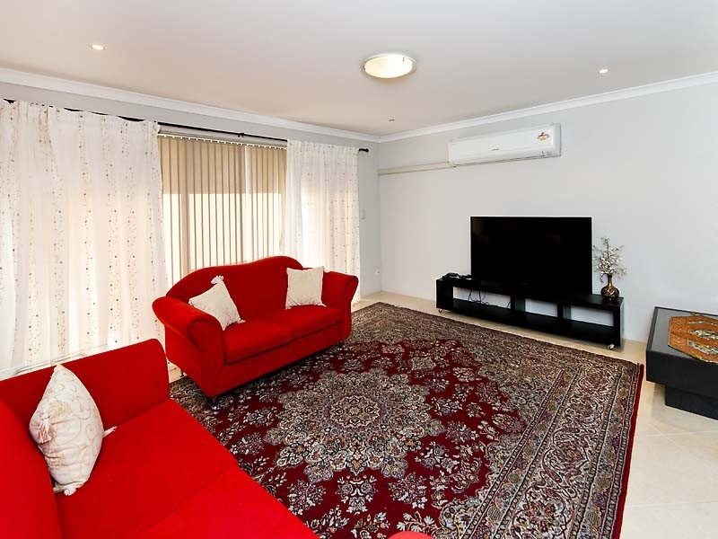 9 Montgomery Lane, Langford WA 6147