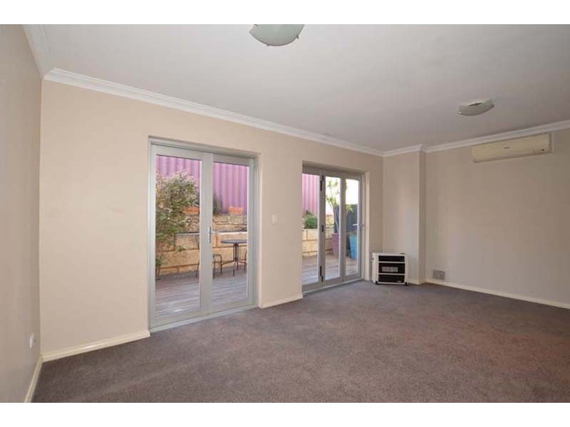 4/94 Hampton Road, Fremantle WA 6160