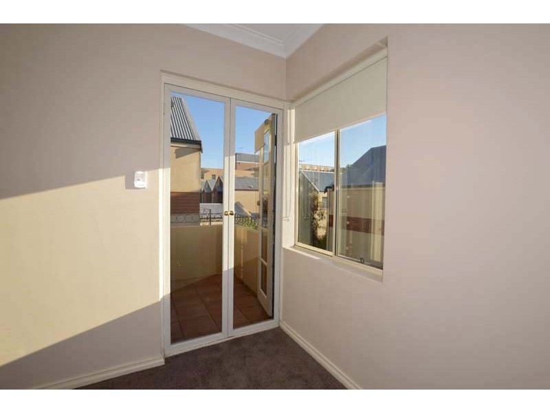 4/94 Hampton Road, Fremantle WA 6160