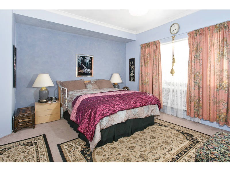 2 Discovery Drive, Thornlie WA 6108