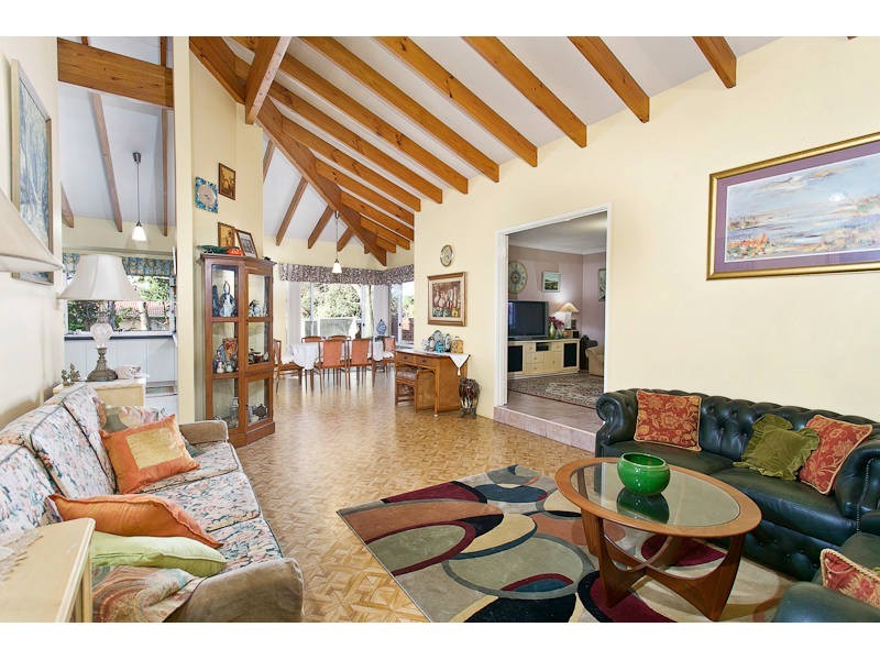 2 Discovery Drive, Thornlie WA 6108