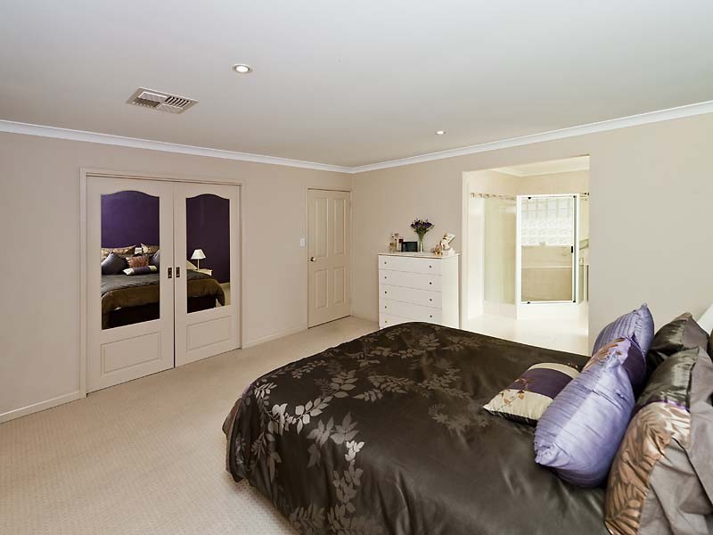 44 Pebble Bush Drive, Canning Vale WA 6155