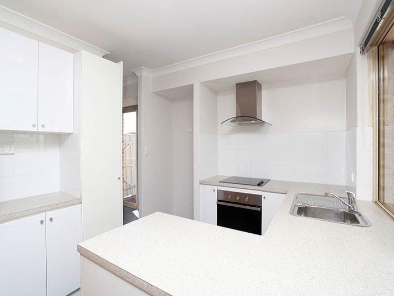 4 Explorer Drive, Thornlie WA 6108