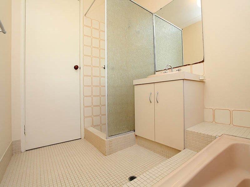 4 Explorer Drive, Thornlie WA 6108