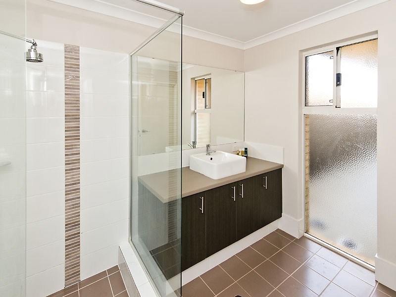 23 Dortmund Gardens, Piara Waters WA 6112