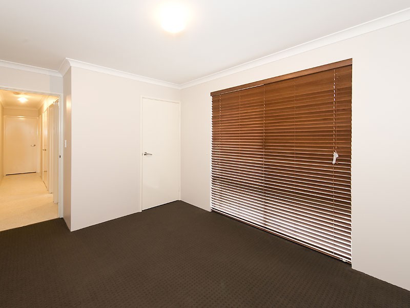 23 Dortmund Gardens, Piara Waters WA 6112