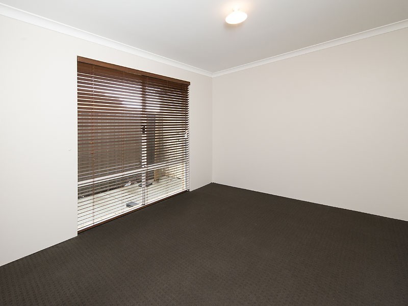 23 Dortmund Gardens, Piara Waters WA 6112