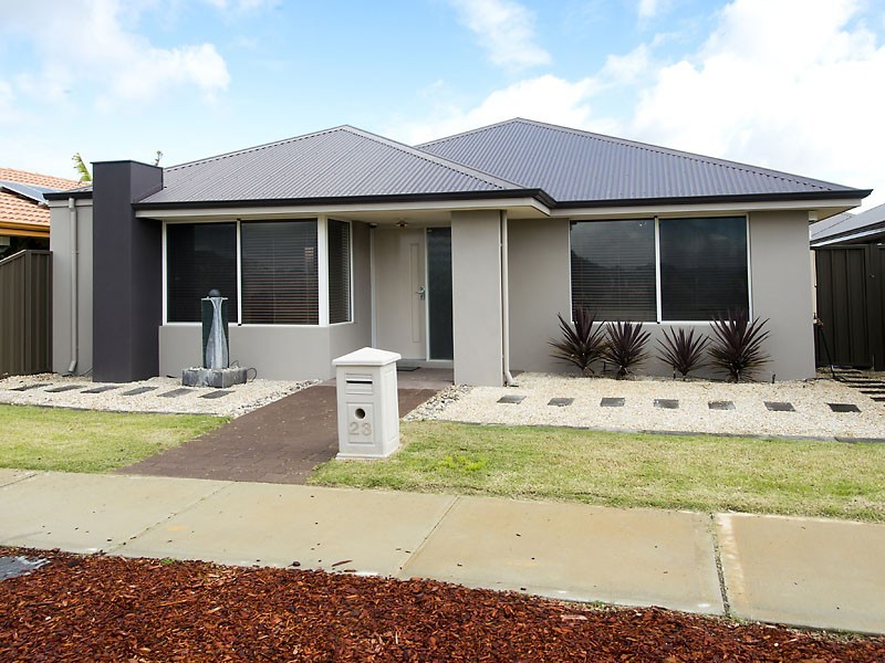 23 Dortmund Gardens, Piara Waters WA 6112