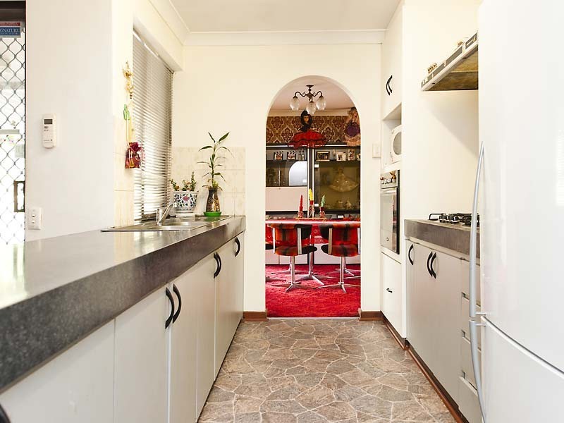 1 Mayo Court, Parkwood WA 6147