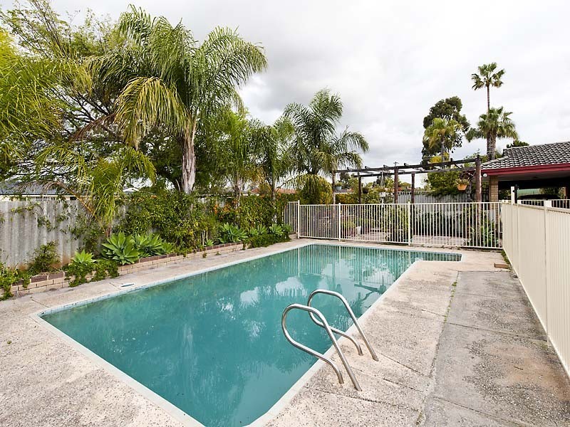 1 Mayo Court, Parkwood WA 6147