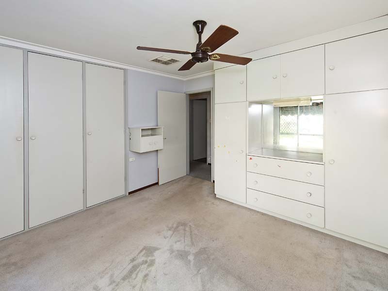 11 Penhurst Court, Thornlie WA 6108