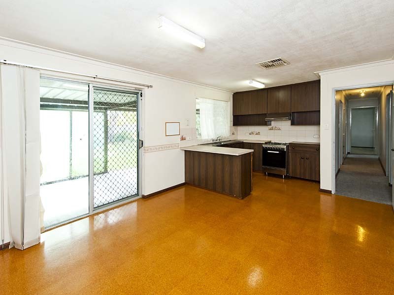 11 Penhurst Court, Thornlie WA 6108